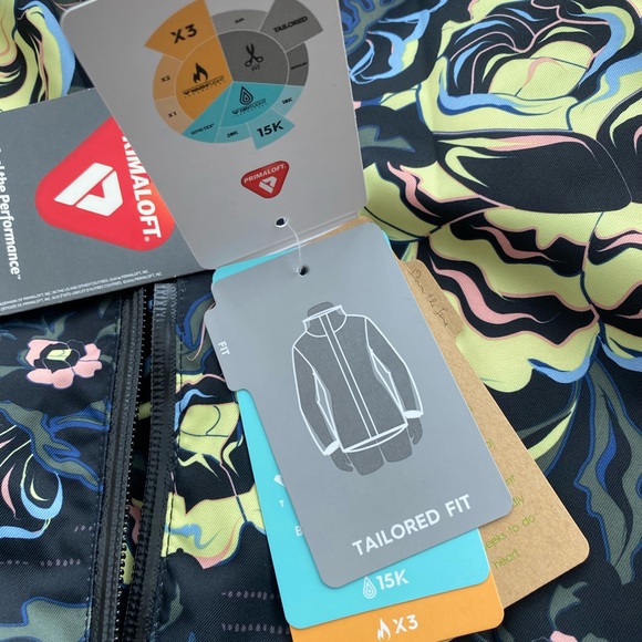 Roxy Torah Bright Snowflake jacket. 15k Dryflight - Picture 7 of 10